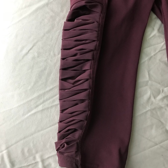 Lululemon capris leggings - Picture 3 of 7
